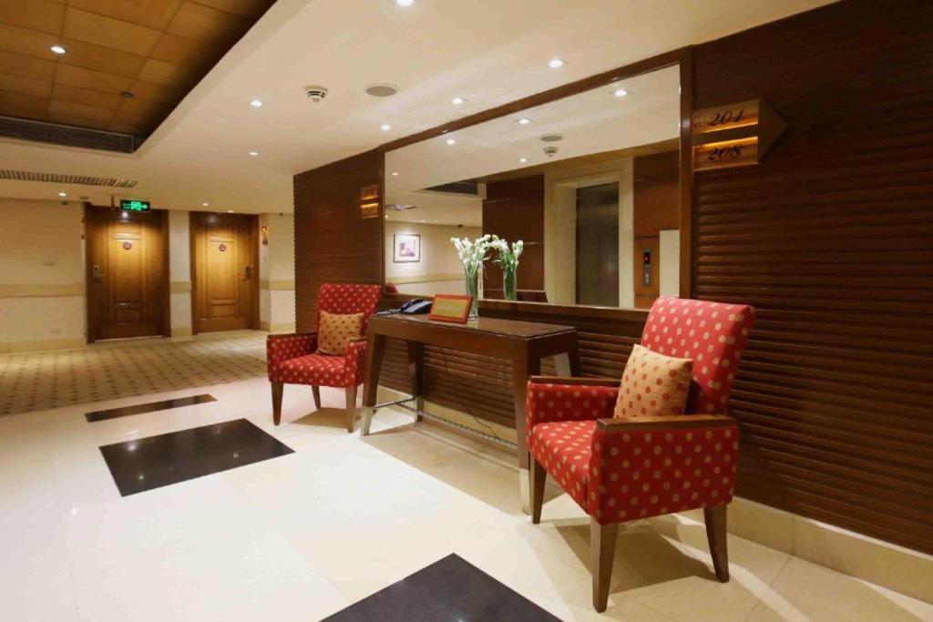 Park Lane Hotel Lahore Buitenkant foto