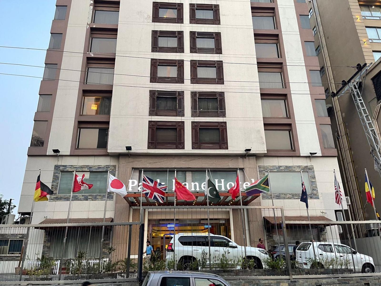 Park Lane Hotel Lahore Buitenkant foto